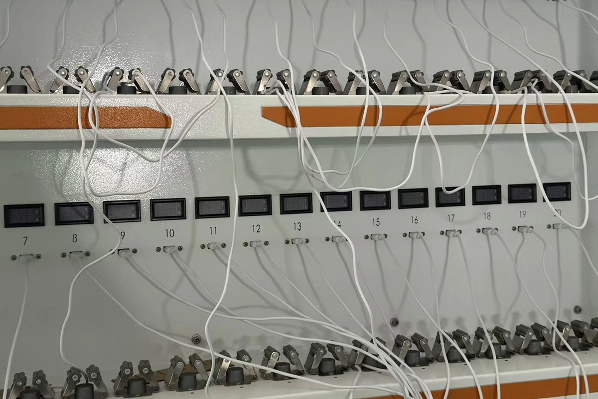 Electric toothbrush lifecycle testing equipment at GEEKO