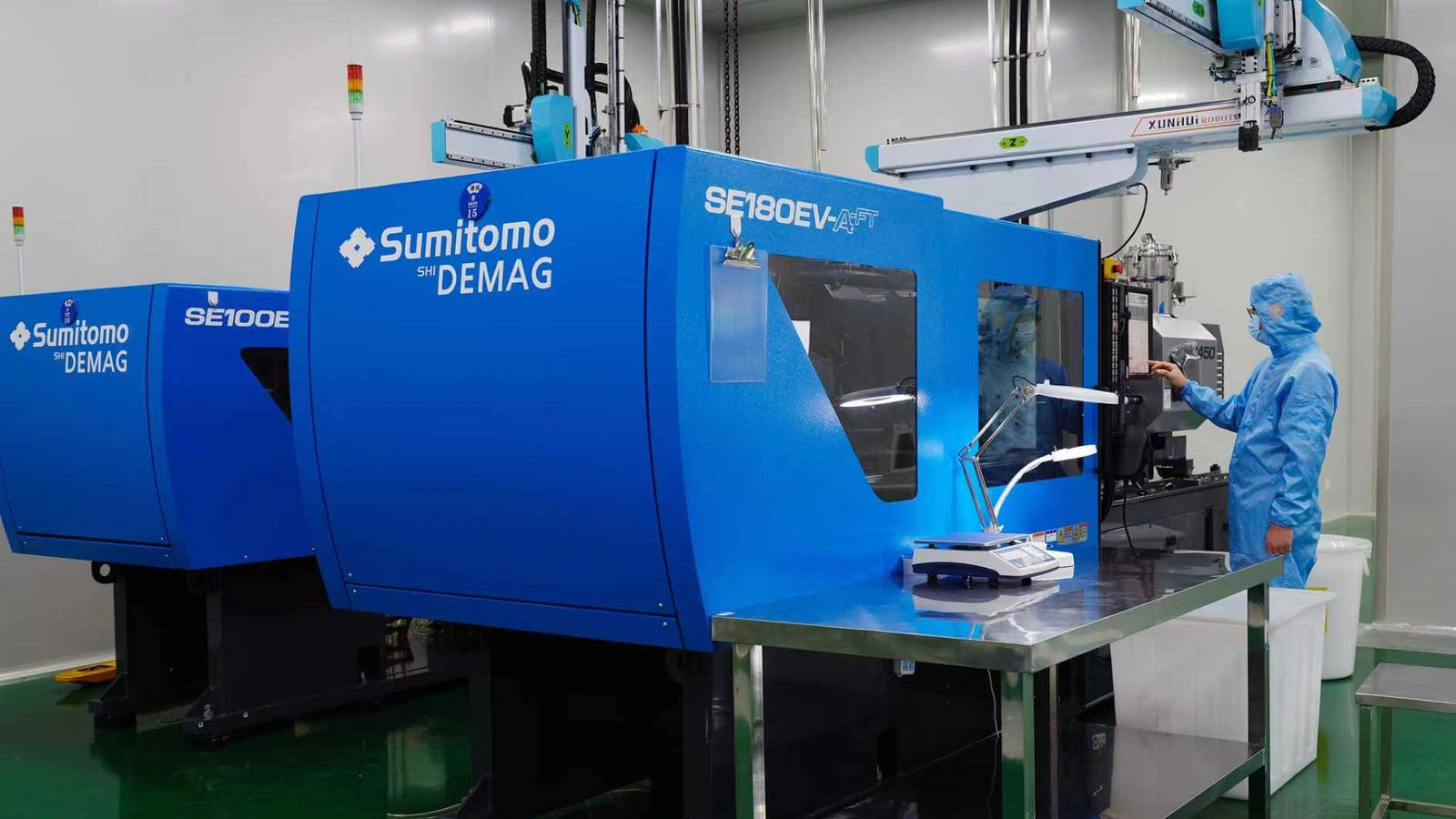 Injection molding and tooling environment at GEEKO