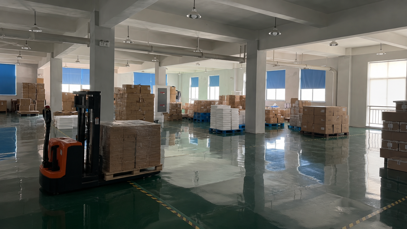 Finished goods / packaging / warehouse / container loading